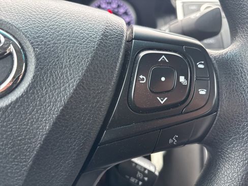 Used 2016 Toyota Camry LE image 13