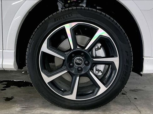 Certified 2025 Audi Q3 2.0T Premium Plus w/ Premium Plus Package image 12