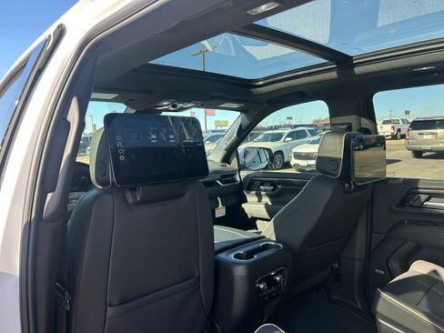 New 2026 GMC Yukon XL Elevation w/ Elevation Premium Package image 34