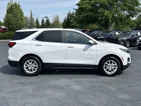Used 2024 Chevrolet Equinox LT image 3