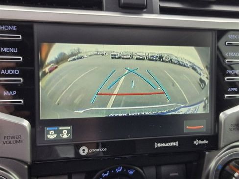 Used 2022 Toyota 4Runner SR5 Premium image 23