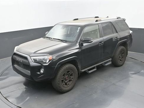 Used 2022 Toyota 4Runner SR5 Premium w/ Moonroof Package image 16