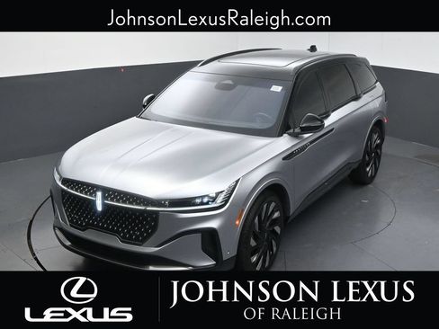 Used 2024 Lincoln Nautilus Reserve w/ Equipment Group 202A AWD/4WD image 20
