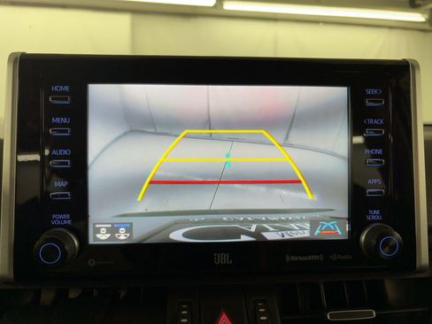 Used 2021 Toyota RAV4 XLE Premium image 25