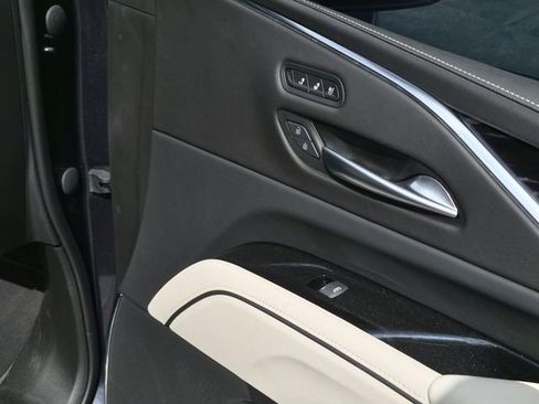 Used 2023 Cadillac Escalade ESV Sport w/ Touring Package image 17