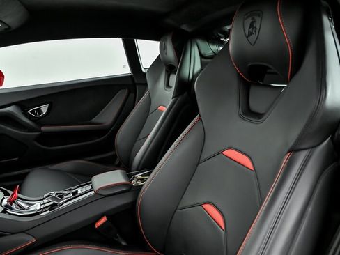 Used 2020 Lamborghini Huracan EVO AWD/4WD image 18