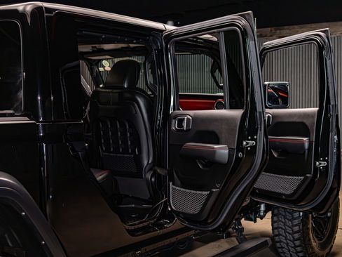 Used 2023 Jeep Gladiator Rubicon w/ LED Lighting Group image 27