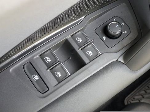 New 2026 Volkswagen Tiguan SE R-Line FWD image 25