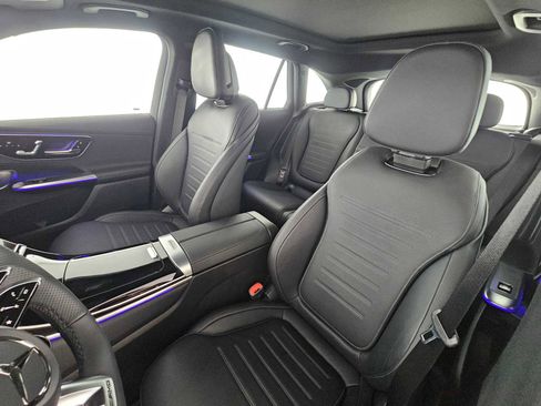 Used 2024 Mercedes-Benz GLC 43 AMG AMG GLC 43 image 32