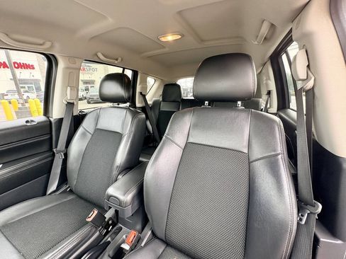 Used 2014 Jeep Compass Latitude AWD/4WD image 11