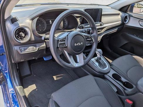 Used 2023 Kia Forte LXS FWD image 10