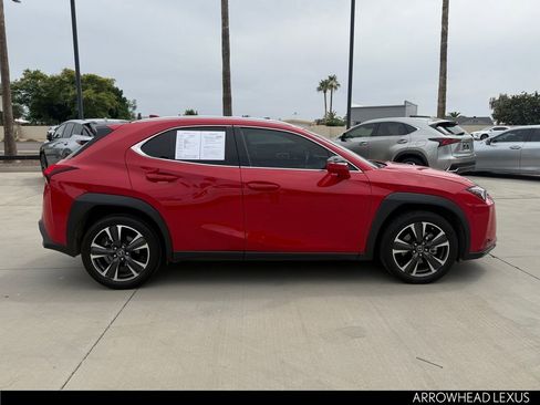 Used 2021 Lexus UX 200 w/ Accessory Package (Z1) FWD image 8