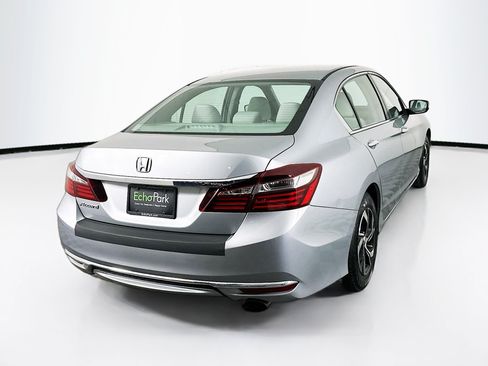 Used 2017 Honda Accord LX image 9