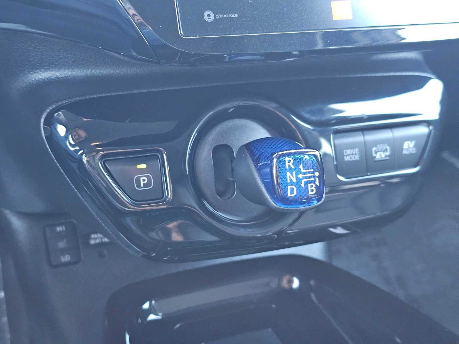 Used 2017 Toyota Prius Prime Advanced FWD image 33