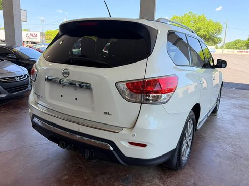 Used 2015 Nissan Pathfinder SL w/ SL Tech Package FWD image 6