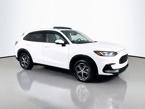 Used 2023 Honda HR-V EX-L image 3