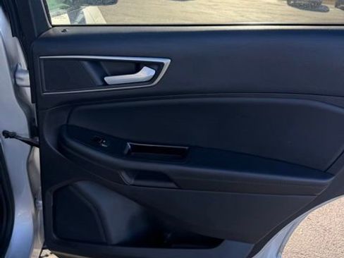 Used 2015 Ford Edge SEL w/ Equipment Group 201A image 17