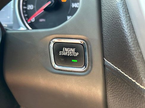 Used 2019 GMC Acadia SLT FWD image 25