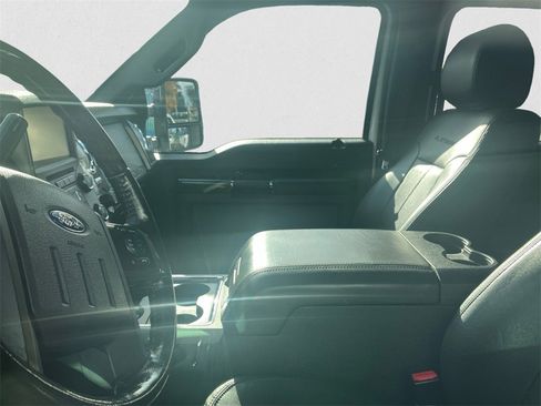 Used 2014 Ford F250 Platinum image 8