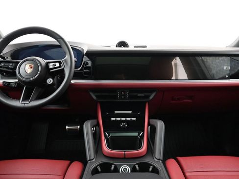 New 2025 Porsche Cayenne S image 9