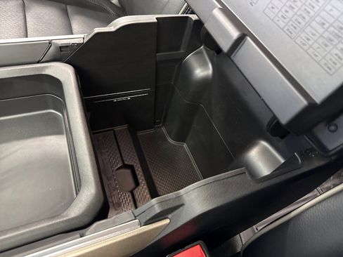 Used 2020 RAM 1500 Laramie image 27