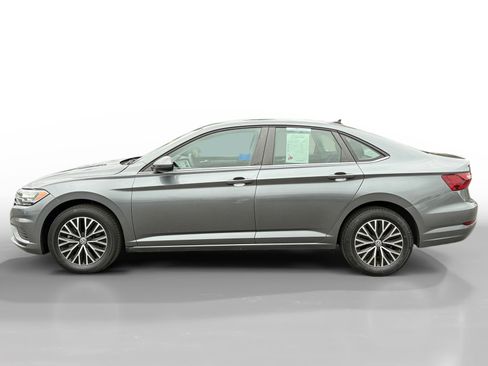 Used 2021 Volkswagen Jetta S image 2