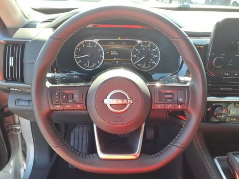 Used 2025 Nissan Pathfinder SL w/ SL Premium Package image 20