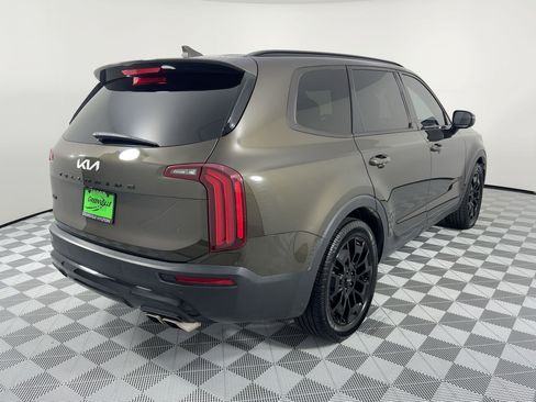 Used 2022 Kia Telluride SX w/ SX Prestige Package image 9