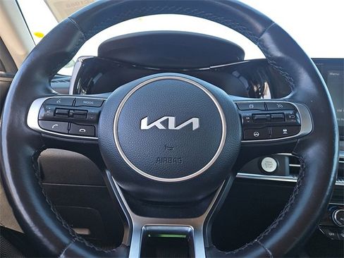 Used 2022 Kia K5 EX image 19
