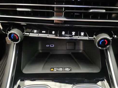 New 2026 Chevrolet Traverse Z71 w/ Driver Confidence Package image 36