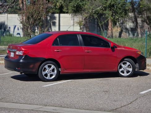 Used 2013 Toyota Corolla LE image 4