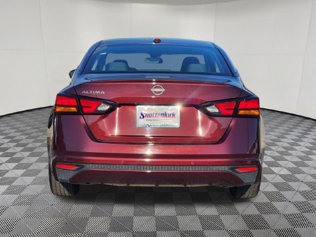 Used 2025 Nissan Altima 2.5 SV FWD image 7