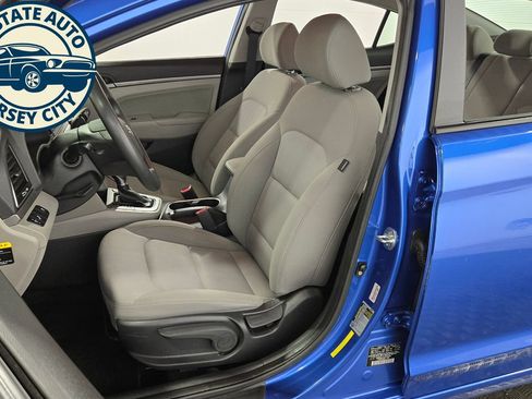 Used 2018 Hyundai Elantra SEL FWD image 25