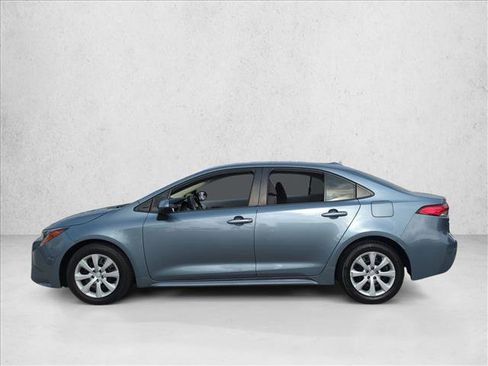 Used 2022 Toyota Corolla LE FWD image 9