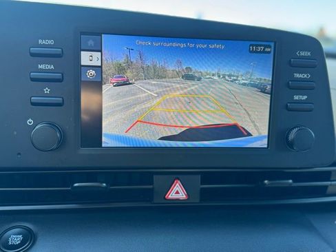 Certified 2025 Hyundai Elantra Sport FWD image 11