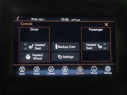 Used 2021 Jeep Cherokee Latitude Lux w/ Mopar Interior Package image 39