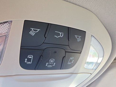 Used 2024 Chrysler Pacifica Touring-L FWD image 49