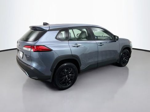 Used 2025 Toyota Corolla Cross L AWD/4WD image 7
