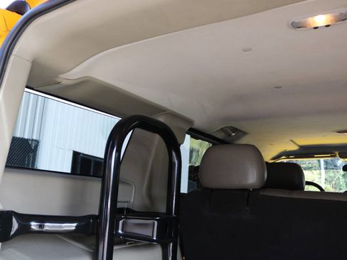 Used 2003 HUMMER H2 Base 4dr 4WD SUV w/ Preferred Equipment Group image 68