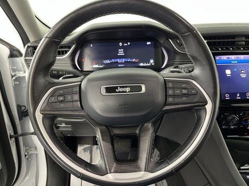 Used 2022 Jeep Grand Cherokee Limited AWD/4WD image 17