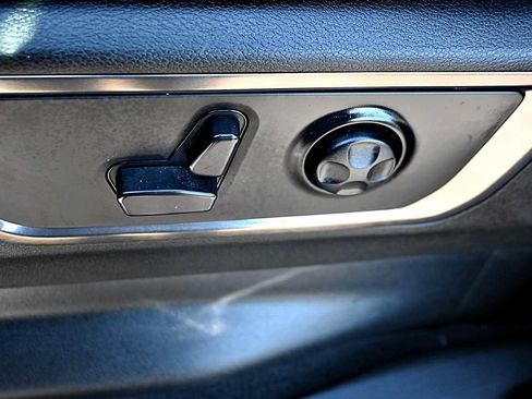 Used 2019 RAM 1500 Limited AWD/4WD image 19