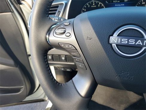 Certified 2024 Nissan Murano SV w/ SV Midnight Edition Package image 17