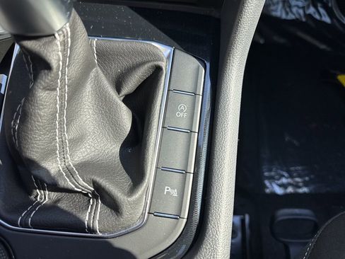 New 2026 Volkswagen Taos SEL image 25