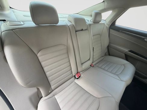 Used 2017 Ford Fusion Energi SE FWD image 18