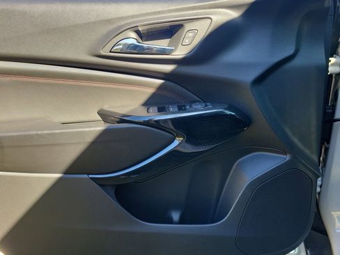 New 2026 Chevrolet Trax RS w/ Sunroof Package FWD image 19