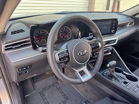 Used 2021 Kia K5 LXS FWD image 12