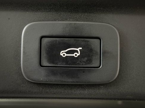 Used 2023 Jaguar F-PACE S AWD/4WD image 22