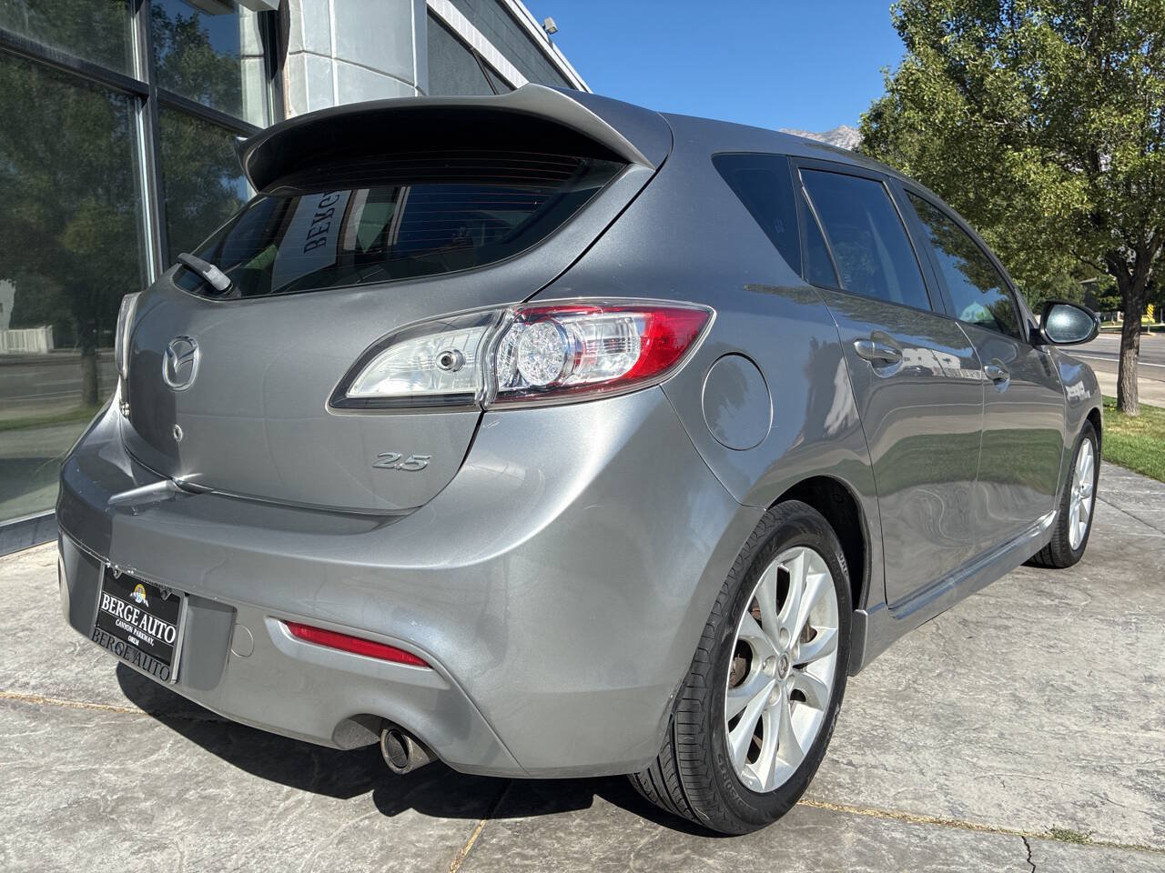 Used 2011 MAZDA MAZDA3 s Sport w/ Tech Pkg FWD image 5