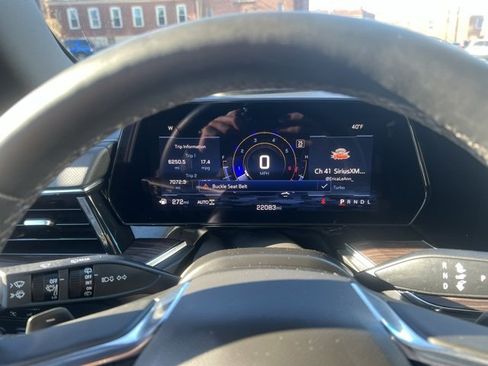 Used 2025 Chevrolet Suburban Premier image 42