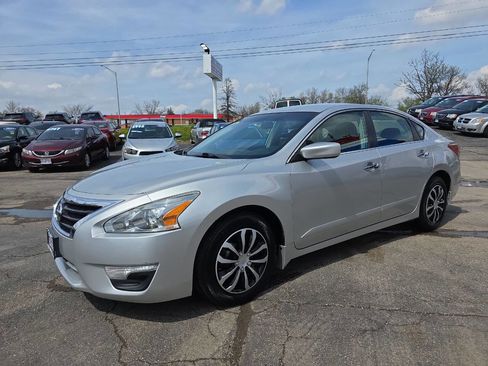 Used 2013 Nissan Altima 2.5 S image 2